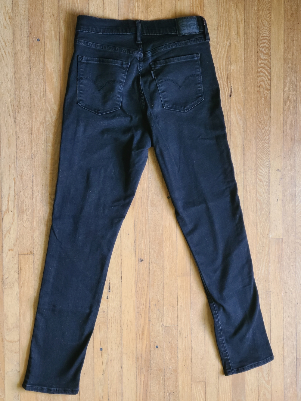 Women’s 311 Shaping Black Skinny Fit Levi Jeans
